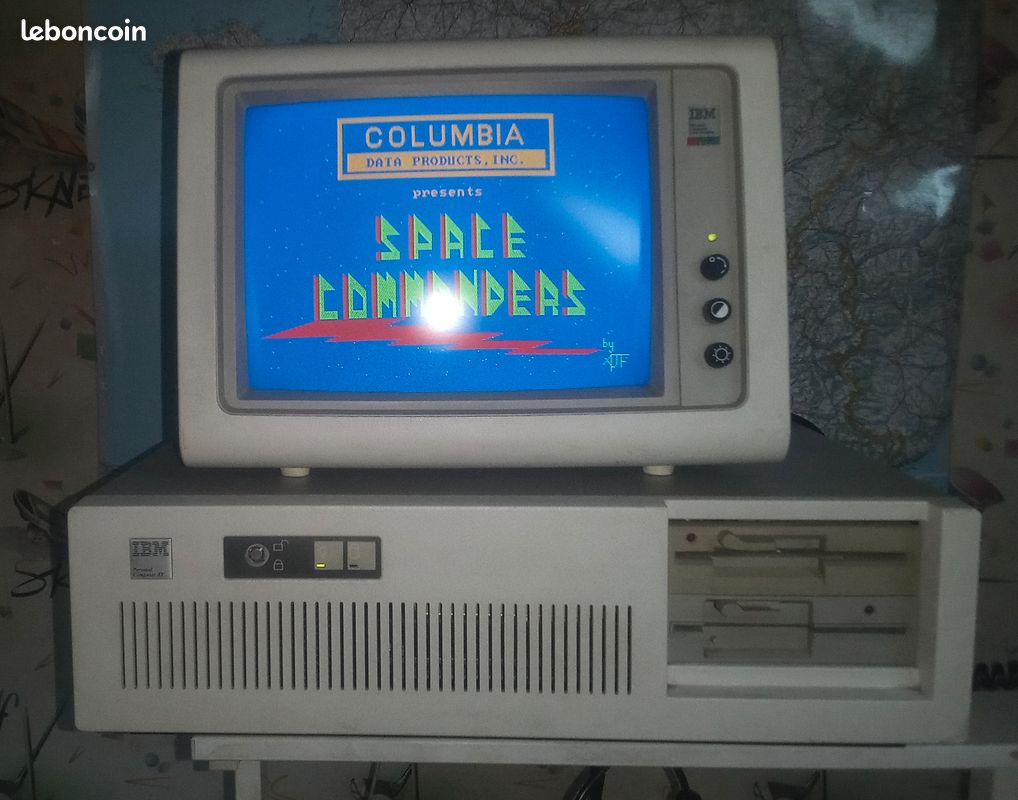 IBM PC AT (IBM 5170) Ordinateur vintage de collection de 1983 (image 1)