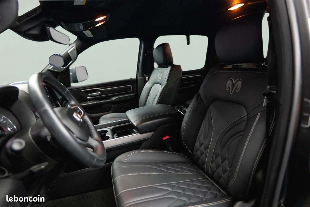 Dodge RAM 5.7 V8 HEMI 4x4 * Sport * Pack Offroad Nuit * TVA * LED * AHK * *TVA (image 10)