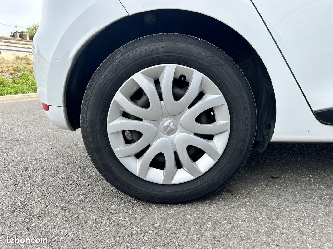 RENAULT CLIO 1.5 ENERGY DCI 75 Société Air MédiaNav GARANTIE 12 MOIS (image 20)