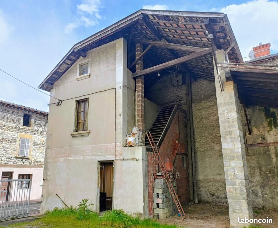 Maison 2 pièces 74 m² · à Roussillon · 74 m² · 49 000 €