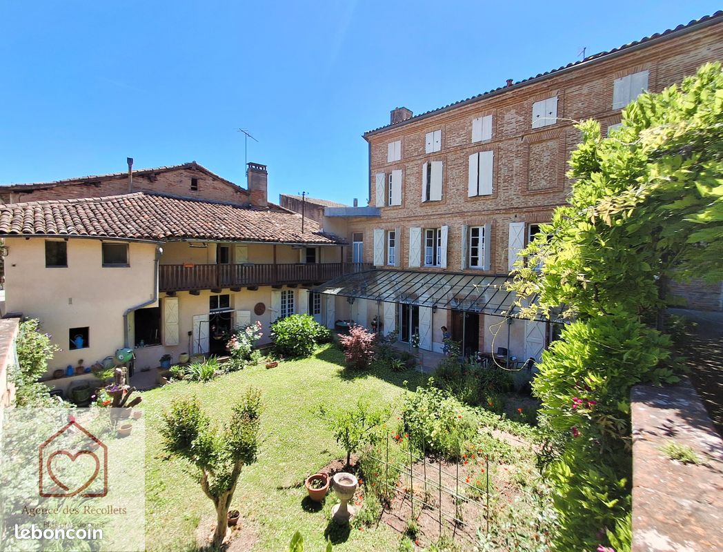Maison 9 pièces 226 m² · à Moissac · 226 m² · 410 800 €