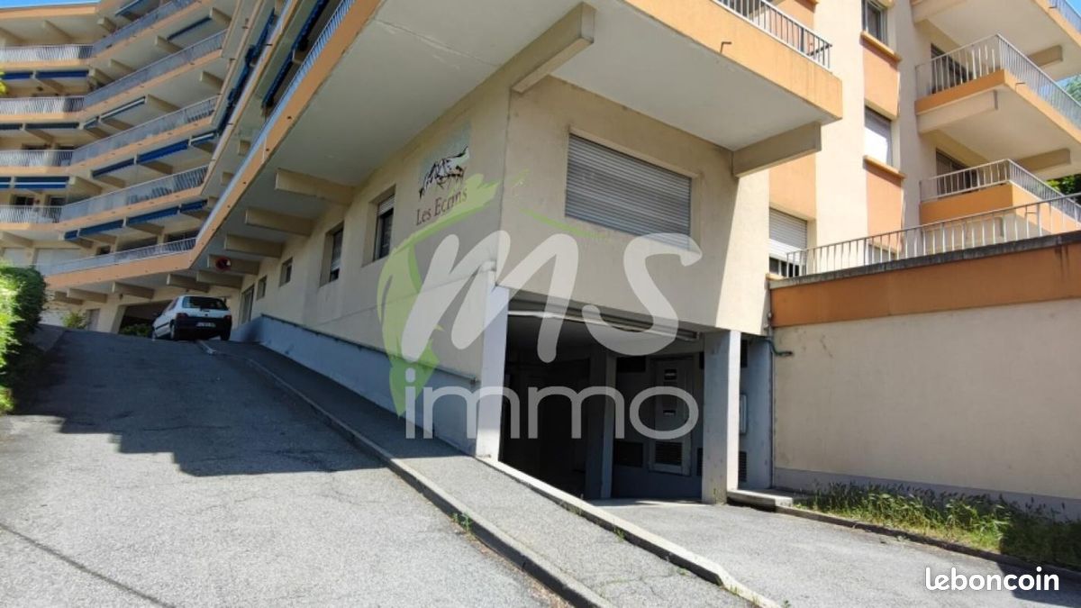 Garage/box Gap · 75 €/mois