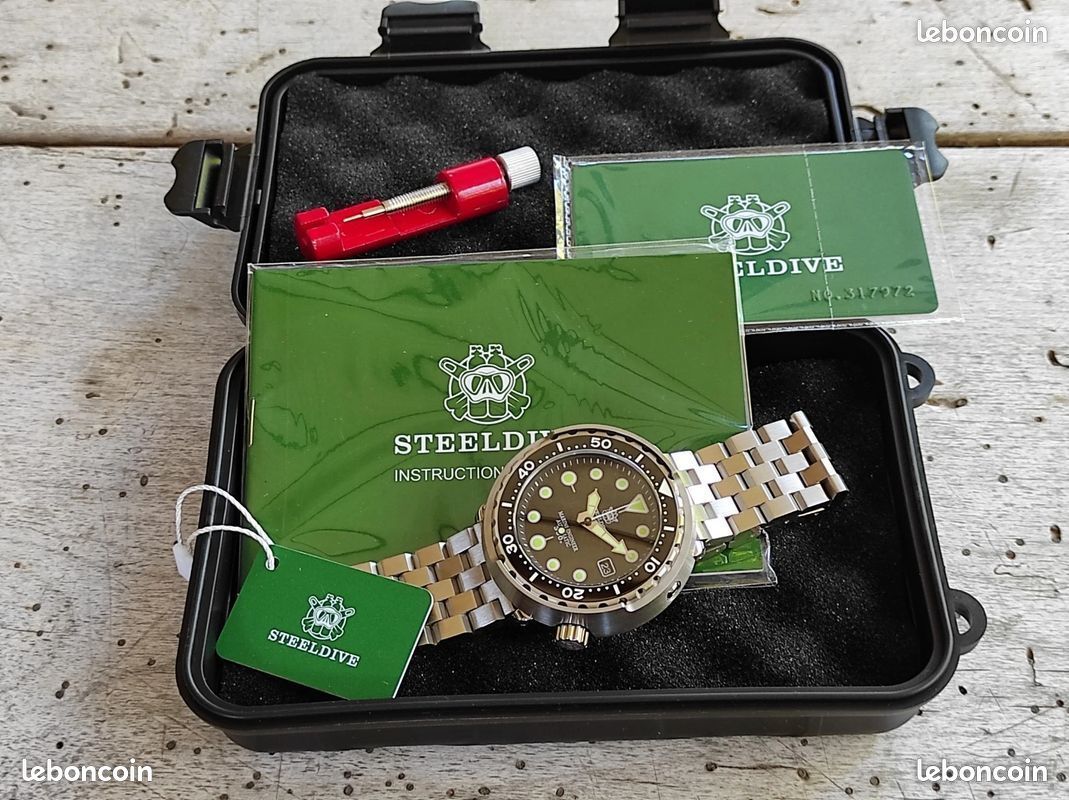 TRES BELLE MONTRE PLONGEE HOMME AUTOMATIQUE 300m avec SEIKO NH35 MOUVEMENT (image 5)