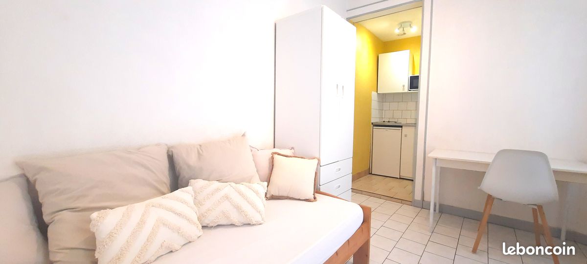 Appartement 1 pièce 13 m² · à Reims · 13 m² · 365 €