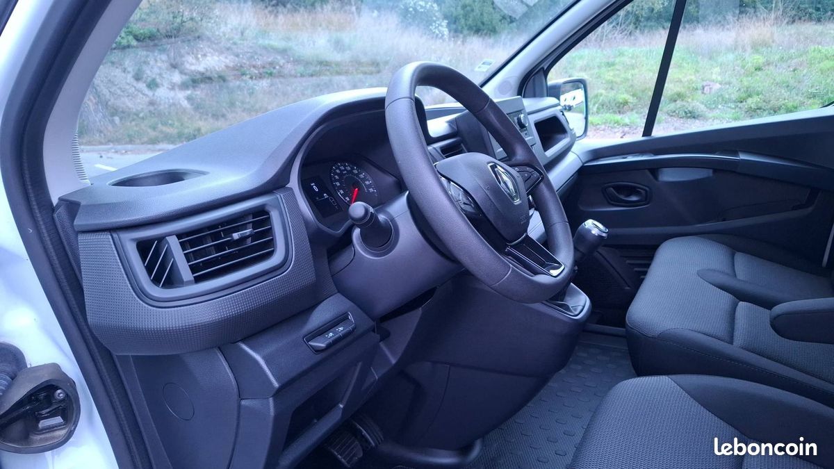 Renault trafic fg blue dci 130 l1h1 3t gsr2 (image 11)