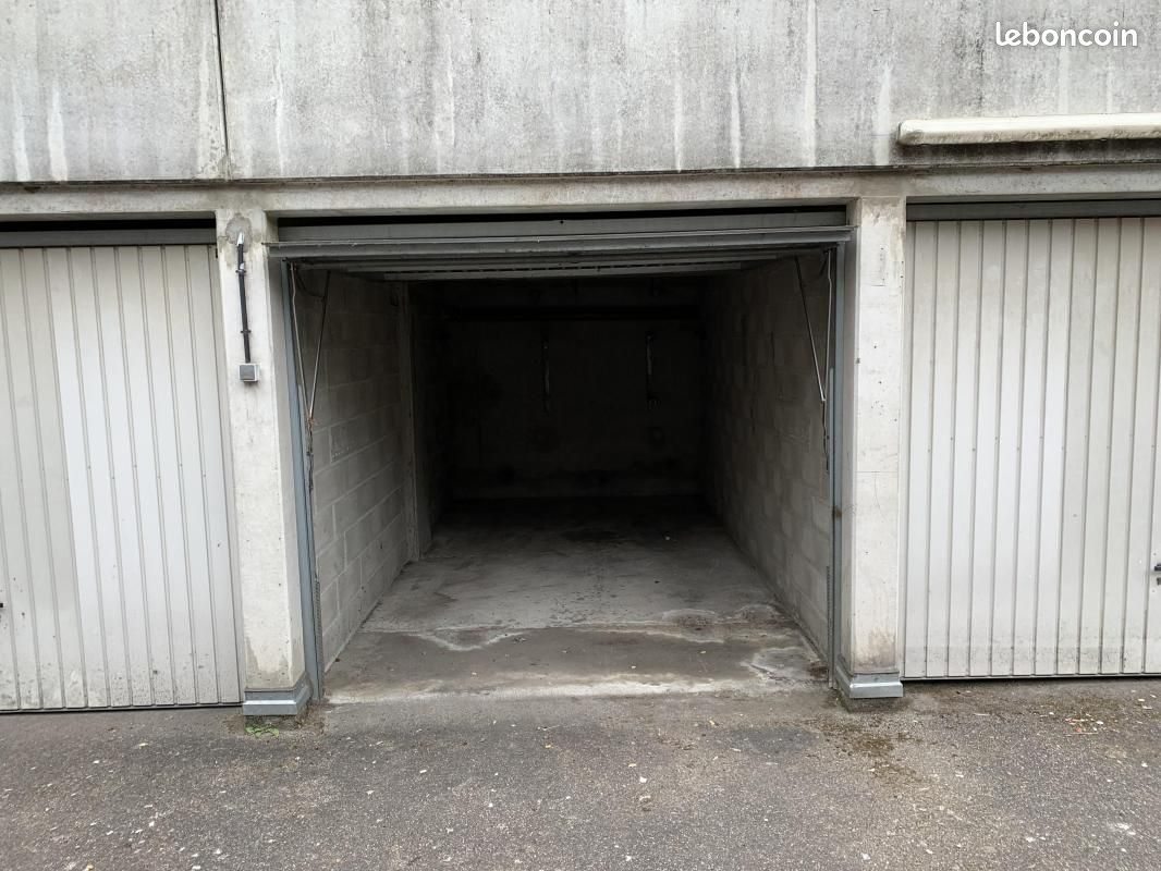 Parking 15 m² · à Strasbourg · 15 m² · 103 €/mois