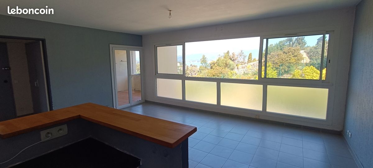 Appartement 3 pièces 77 m² · à Saint-Mandrier-sur-Mer · 77 m² · 290 000 €