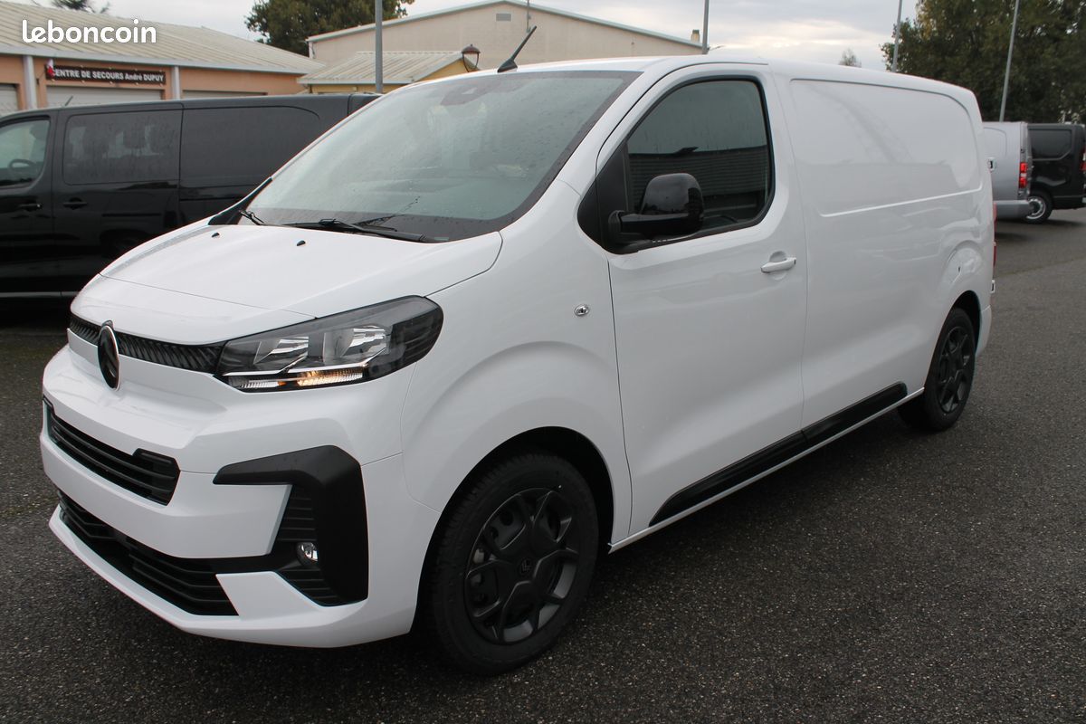 Citroën Jumpy III Fg Taille M 2.0 Blue-Hdi 145 EAT8 GPS, Caméra de recul, Pack Look sortie le 16/06/2025 , 5 Kilomètres, Prix Hors Taxe 25 400 euros (image 1)