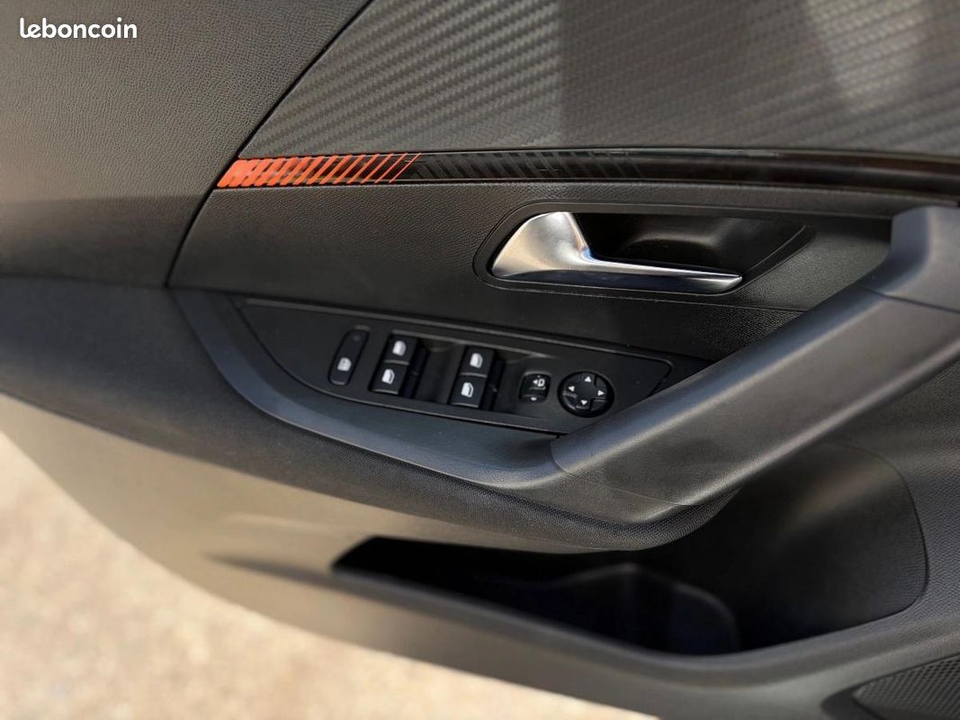 Peugeot 2008 ACTIVE PACK PHASE II 1.2 PURETECH 100 CV/CARPLAY/PREMIERE MAIN/GARANTIE 3 MOIS (image 25)