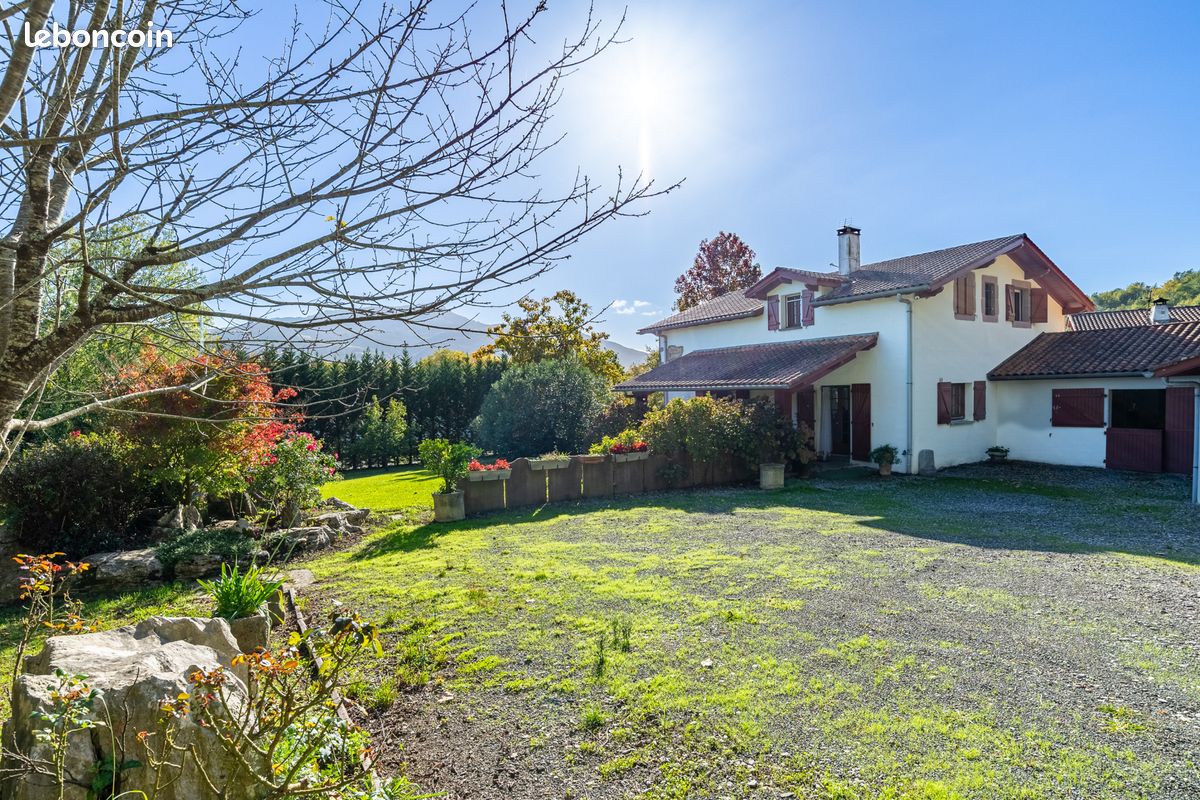Maison 5 pièces 148 m² · à Saint-Pée-sur-Nivelle · 148 m² · 670 000 €