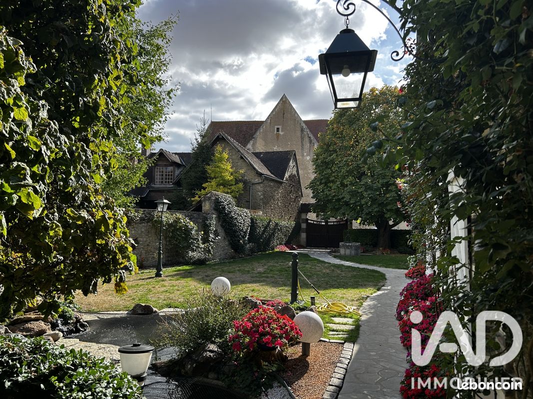 Maison 10 pièces 400 m² à Carisey