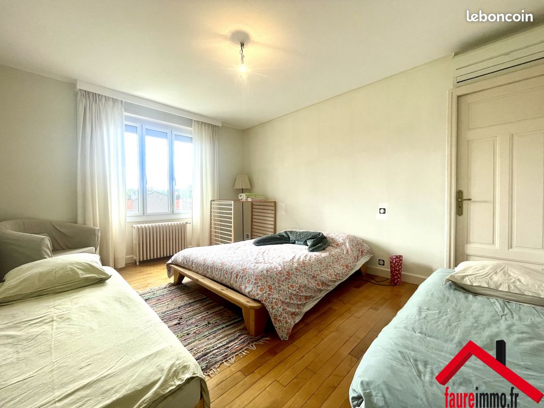 Maison 9 pièces 170 m² - Brive-la-Gaillarde 19100 (image principale 8)