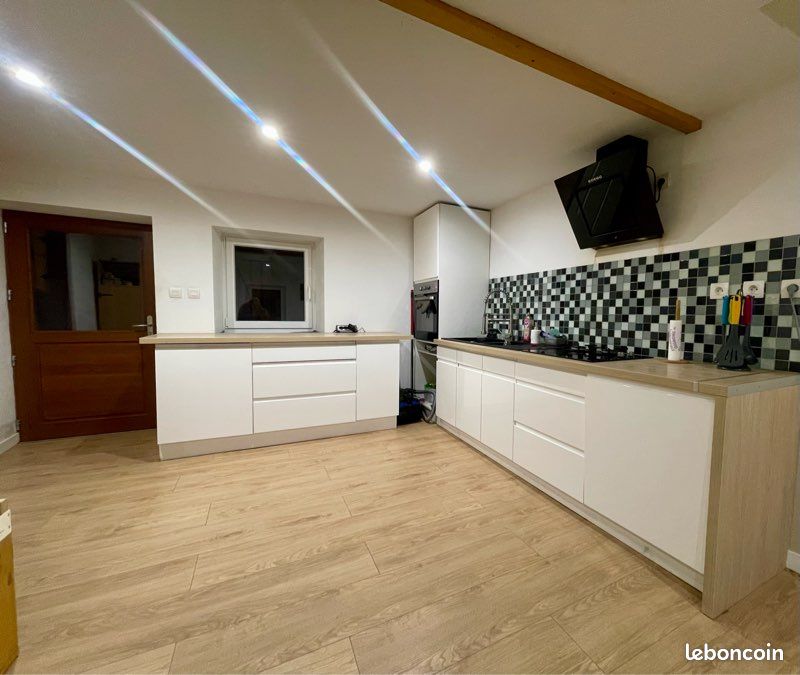 Maison 4 pièces 120 m² · à Uzemain · 120 m² · 142 000 €