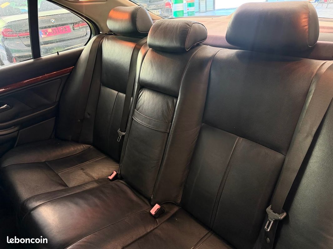 BMW SERIE 5 530d Pack A-CLIMATISATION AUTOMATIQUE (image 16)