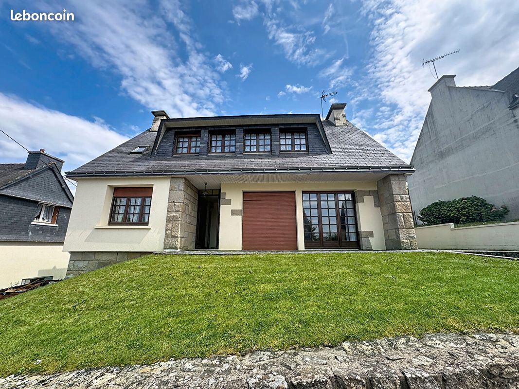 Maison 6 pièces 134 m² · à La Chèze · 134 m² · 166 250 €