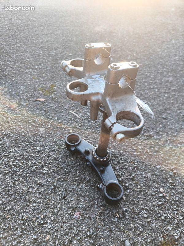 🏍️ Té de fourche supérieur + inférieur YAMAHA 600 DIVERSION – 1992 à 2003 (image 1)
