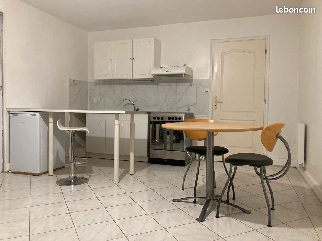 Appartement 1 pièce 25 m² · à Broué · 25 m² · 420 €/mois
