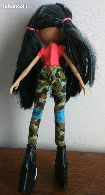 Poupée Bratz Selfie - JADE (image 2)
