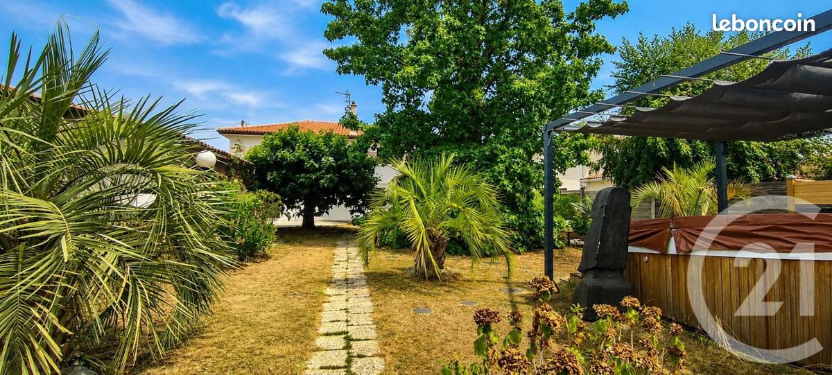 Maison 8 pièces 204 m² · à Camblanes-Et-Meynac · 204 m² · 420 500 €