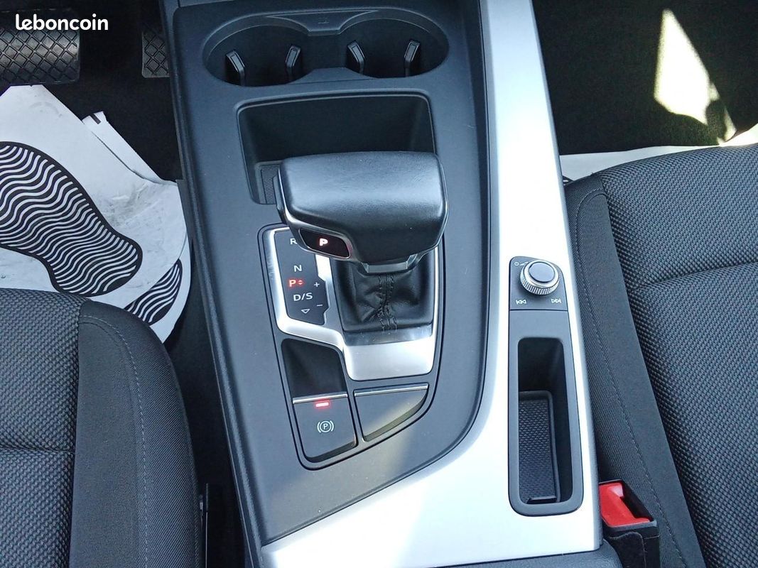 AUDI A4 AVANT 30 TDI 136 S tronic 7 Business Line (image 15)
