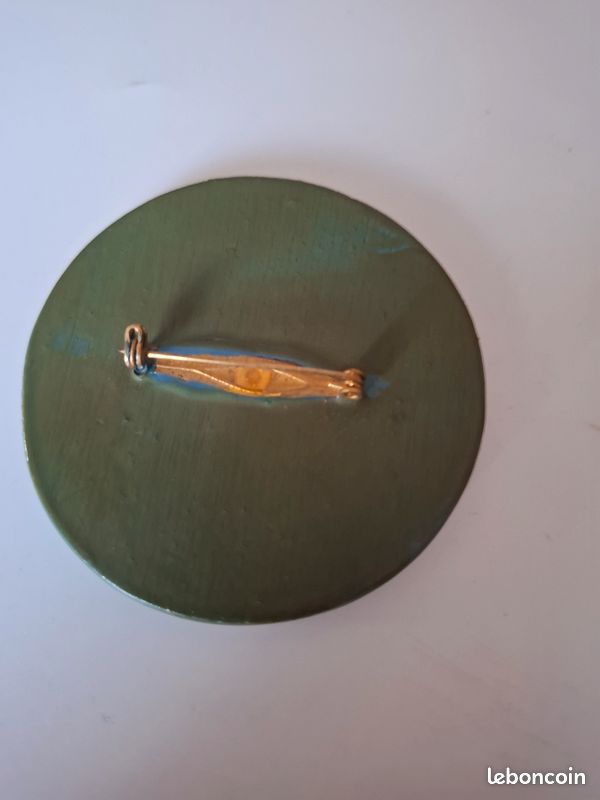 Broche ronde top vintage (image 5)