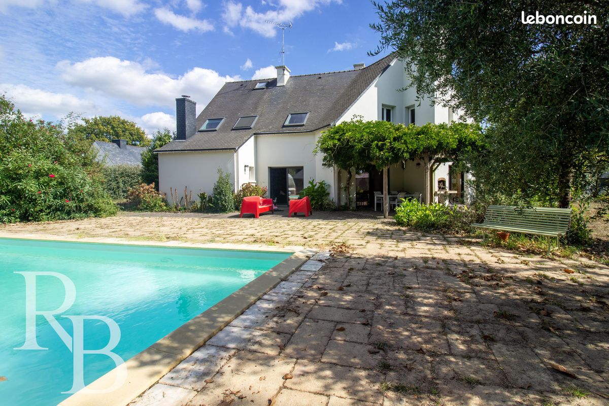Maison 6 pièces 197 m² · à Surzur · 197 m² · 623 000 €