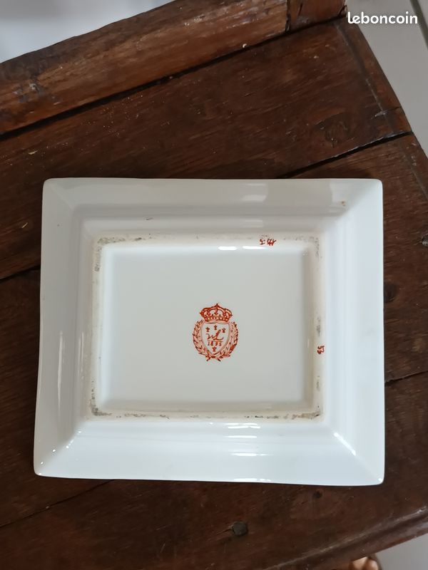 Vide poche porcelaine Wong Lee 1895 Blason portuguais (image 4)