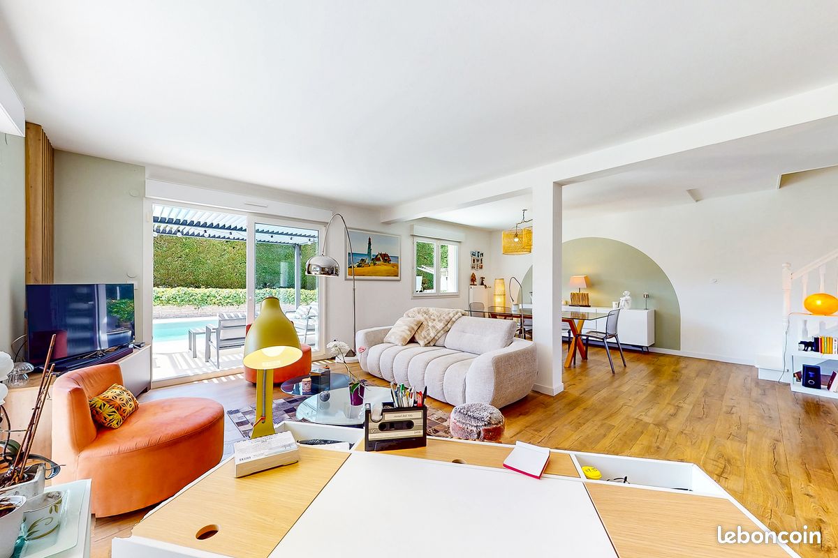 Maison 6 pièces 172 m² · à Daix · 172 m² · 625 000 €