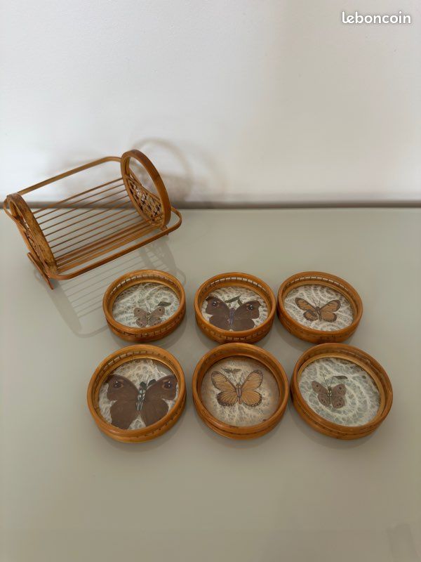 Panier présentoir dessous de verres en bambou cannage