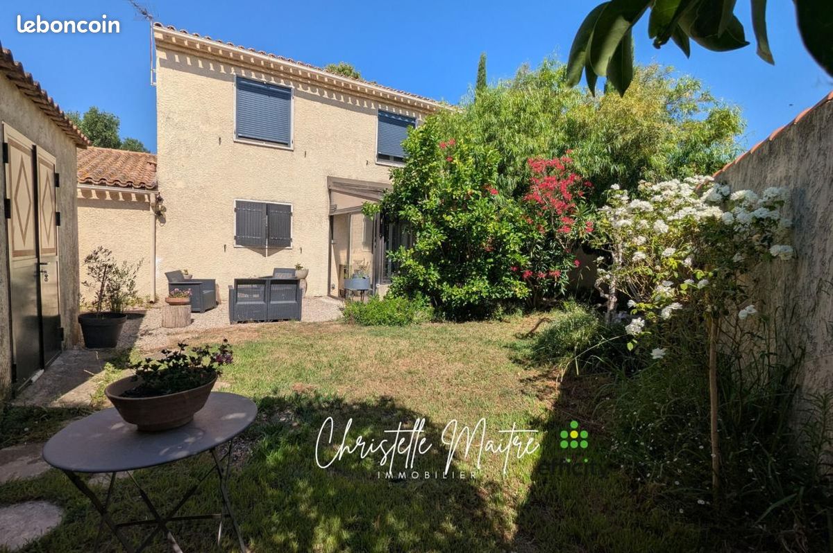 Maison 4 pièces 95 m² · à Saint-Martin-de-Crau · 95 m² · 354 000 €