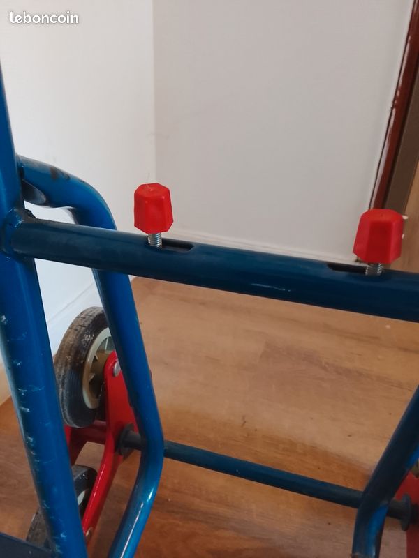 DIABLE A 6 ROUE AVEC PLATEAU RABATTABLE ES RÉGLABLE EN HAUTEUR charge jusqu'à 200 kg (image 6)