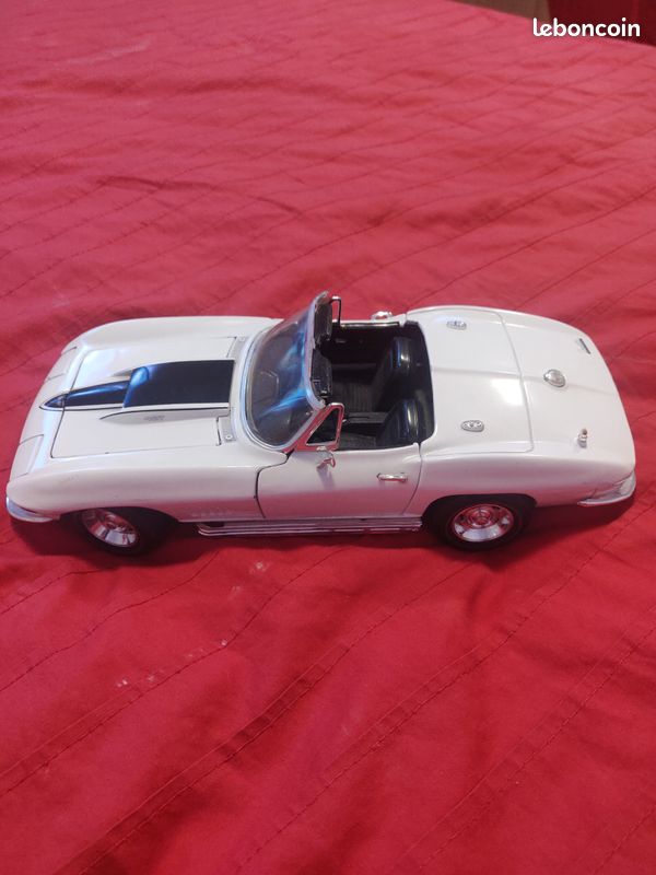 Voiture de collection échelle 1/18 (image 1)