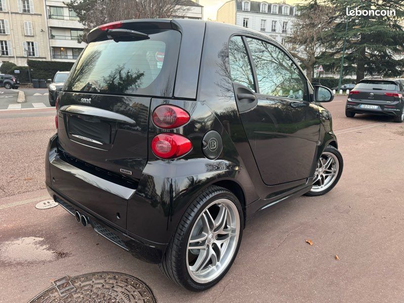 SMART FORTWO II COUPE BRABUS XCLUSIVE SOFTOUCH - 2011 - 39 965km - Toit pano - Cuir - GARANTIE 6 MOIS - Historique constructeur - État neuf - CT vierge - En stock et disponible immédiatement (image 3)