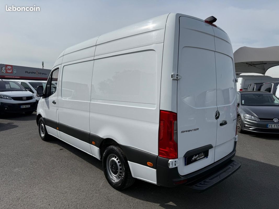 Mercedes Sprinter (3) 315 CDI 37s / 2023 / 22.990eHT (image 4)