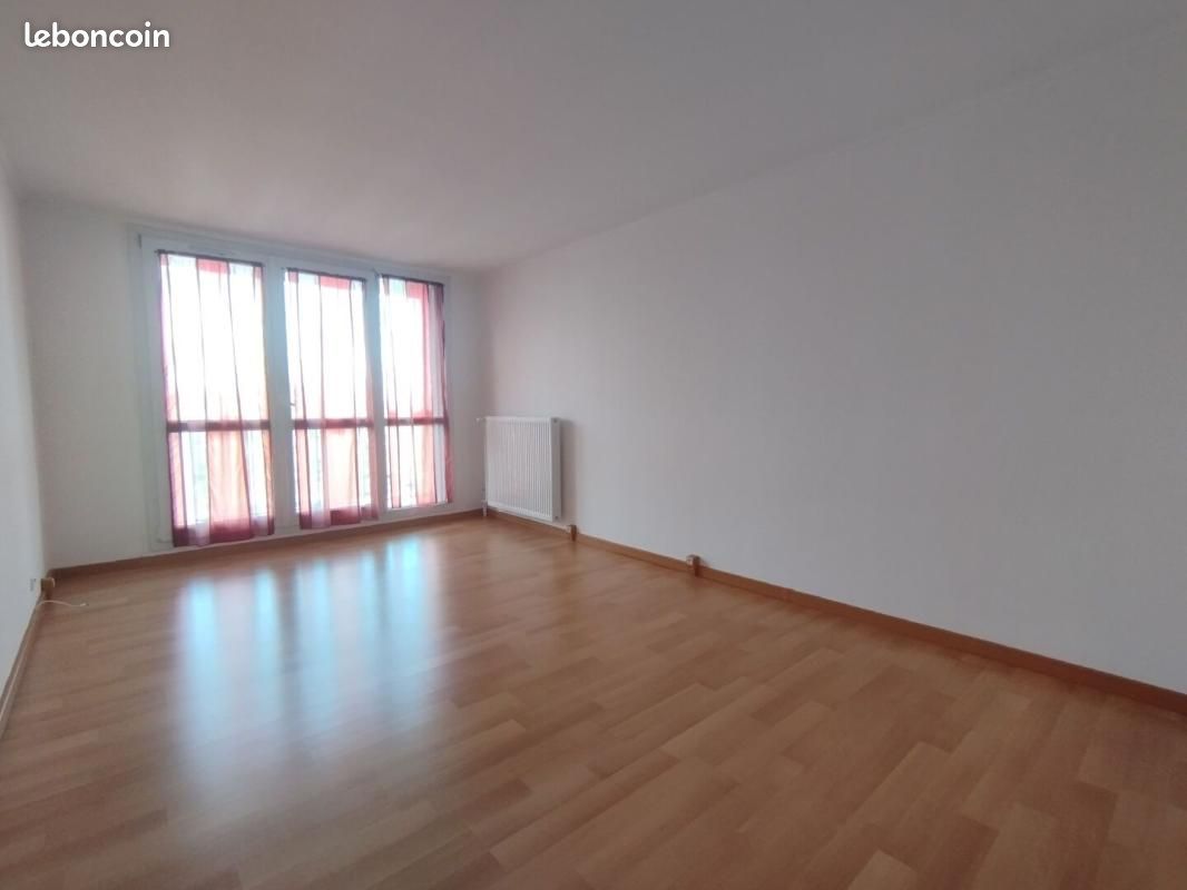 Appartement 2 pièces 67 m² · à Compiègne · 67 m² · 750 €/mois