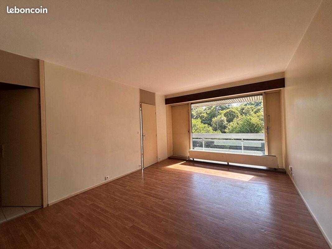 Appartement 1 pièce 36 m² · à Versailles · 36 m² · 851 €/mois