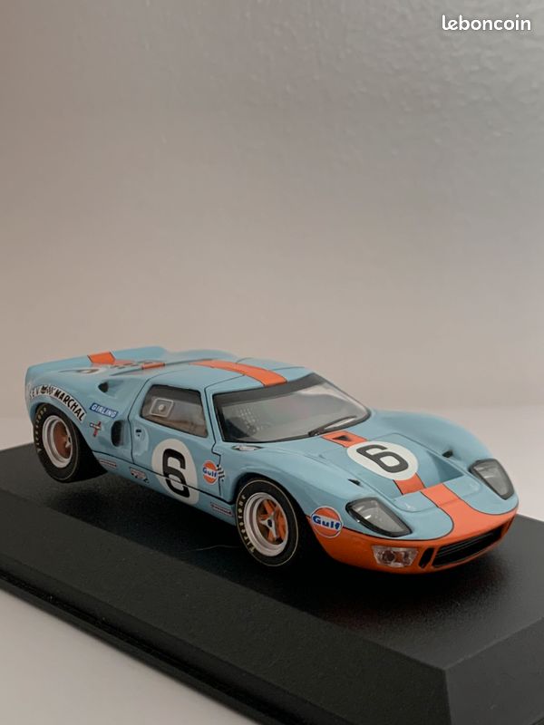 Miniature Voiture Ancienne 1/43 Ford GT70 Par Politoys - Réf. E31 - Couleur Gris - Métal - Occasion Collection
