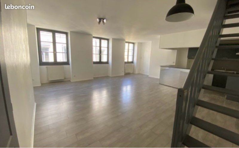 Appartement 3 pièces 82 m² · à Saint-Étienne · 82 m² · 98 000 €
