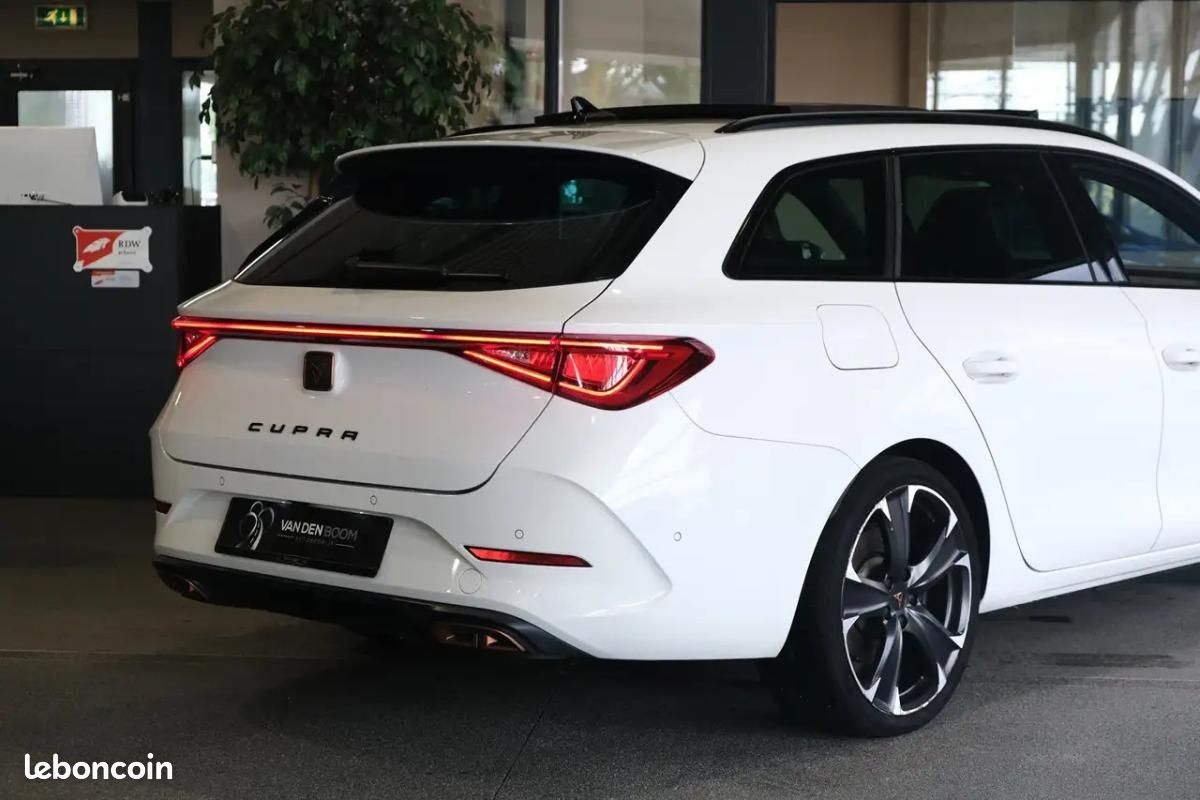 Cupra Leon SPORTSTOURER 1.4 E-HYBRID VZ 245PK PANORAMIQUE SUPERSPORT 245 CH AVANT BVA - CAMÉRA D'... (image 16)