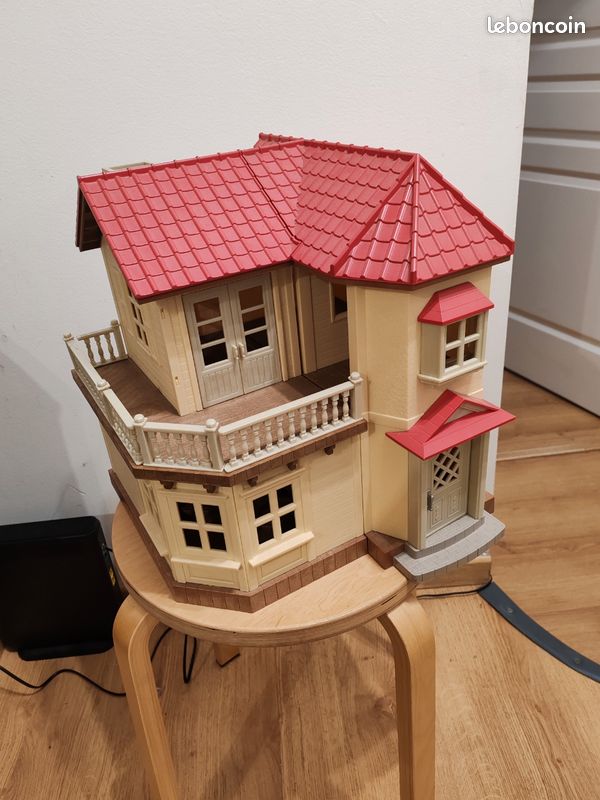 Maison éclairée sylvanian avec accessoires (image 2)