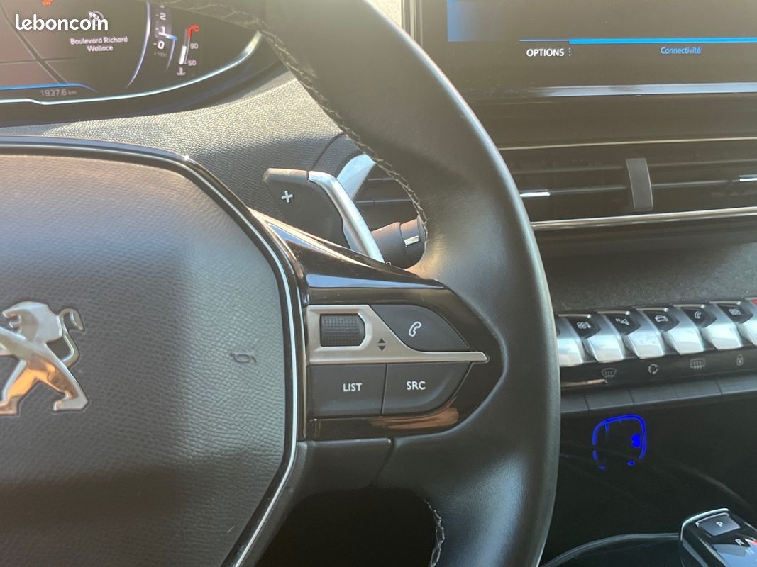 PEUGEOT 3008 Puretech 130ch SS EAT8 Allure (image 19)