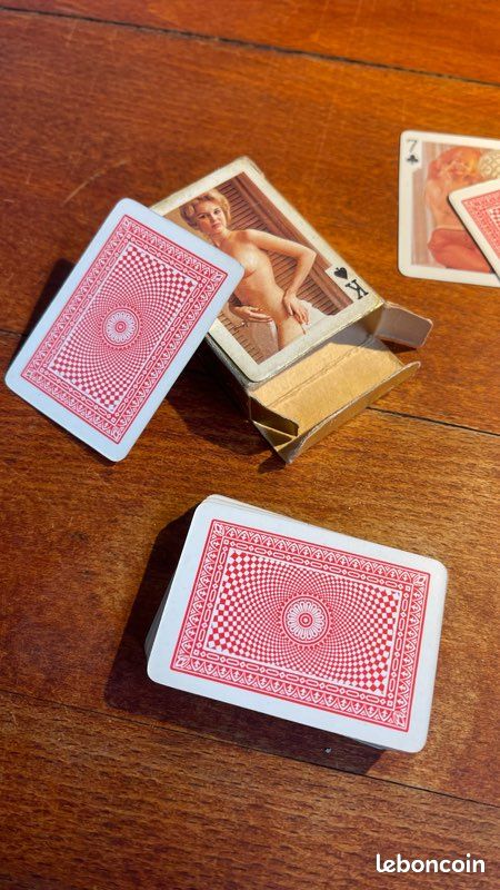 Ancien Jeu De 32 Cartes Érotiques Vintage Coins Dorés Boîte Années 1960