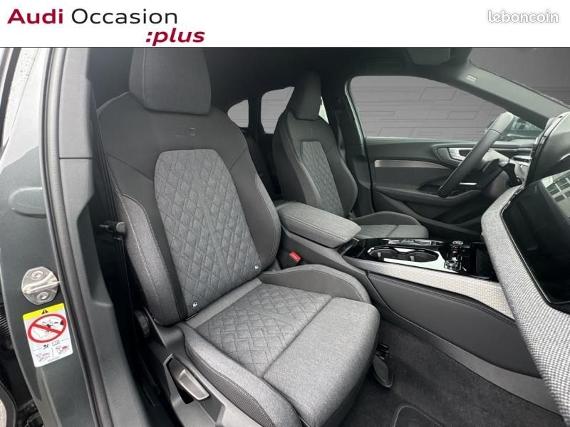 Audi A5 Avant 2.0 e-hybrid 299ch S line quattro S tronic 7 (image 18)