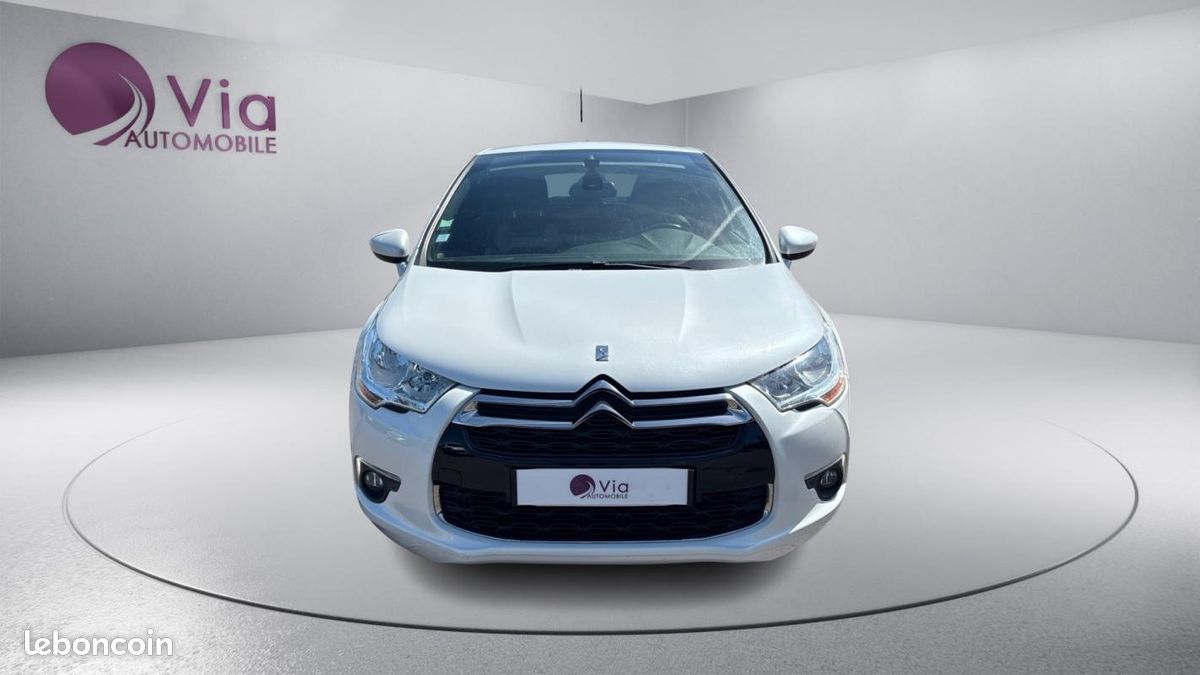 Citroën DS4 e-HDi 115 So Chic ETG6 (image 2)