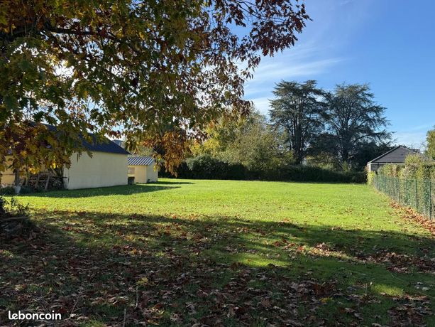 Terrain 1 100 m² Nousty