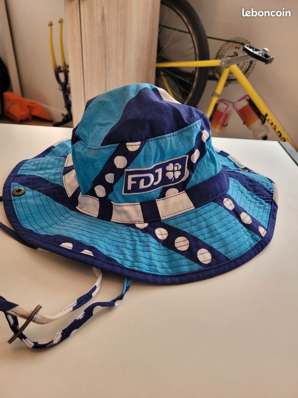 Casquette vintage CHAMPION, casquette à pois, casquette publicitaire visière, casquette de cyclisme, souvenir du Tour de France - Canada