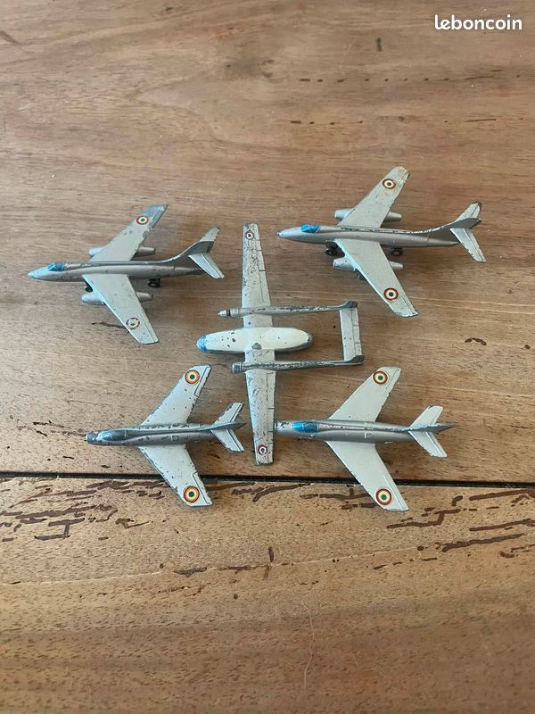 Lot 5 avions Dinky Toys France Vautour - Mystere IV et CIJ Noratlas « à restaurer » 🇫🇷 (image 1)
