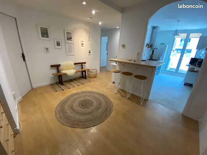 Appartement T4 plus balcons et cave - Pau 64000 (image principale 0)