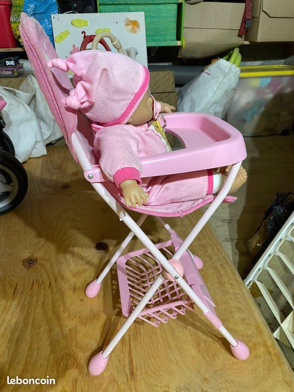 Bebe et chaise haute (image 1)