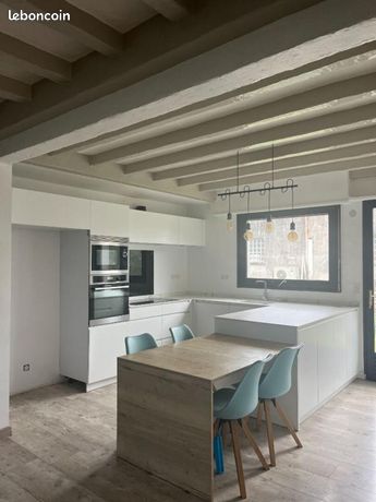 Maison 5 pièces 232 m²